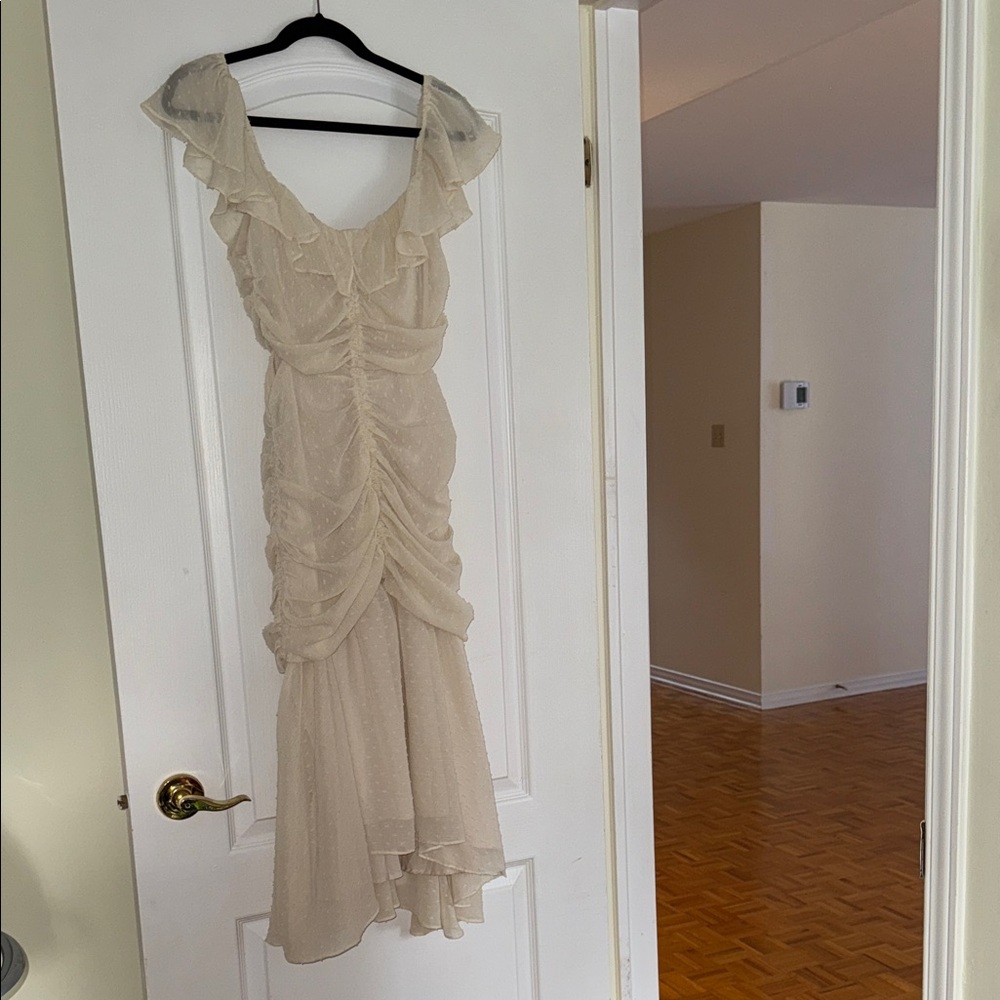 Astr the label Cutout Dress in Ivory
